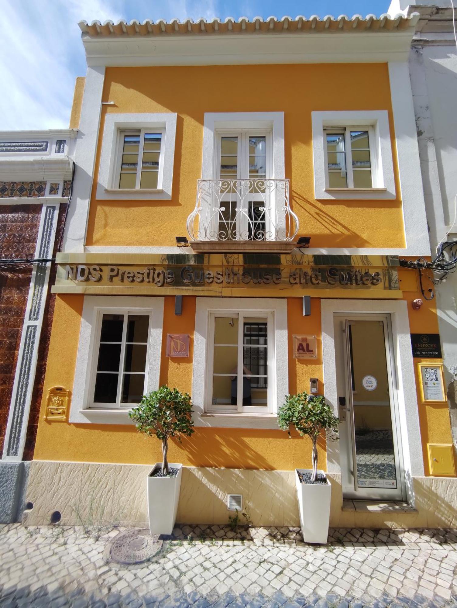 Rocha Prestige - Guest House And Suites Portimão Exterior foto